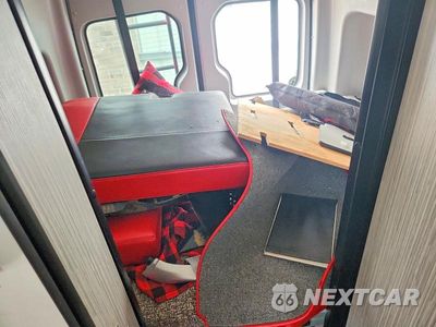 Zdjęcie 9 z 10 samochodu: 2017 MERCEDES-BENZ SPRINTER 2500 RV VIN:WD3FE7CD2HP569254 - miniatura
