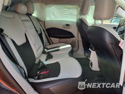 Zdjęcie 11 z 13 samochodu: 2019 JEEP COMPASS LATITUDE VIN:3C4NJCBB3KT699312 - miniatura