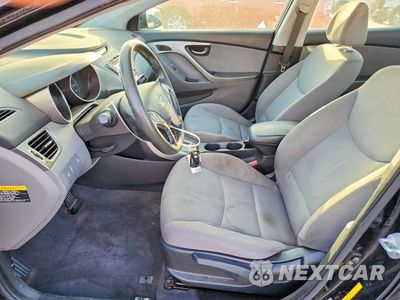 Zdjęcie 7 z 13 samochodu: 2013 HYUNDAI ELANTRA GLS VIN:KMHDH4AE9DU842387 - miniatura