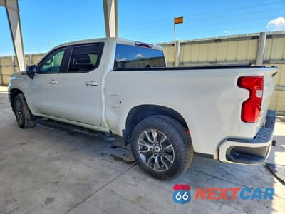 Drugie zdjęcie samochodu z przodu: 2019 CHEVROLET SILVERADO K1500 RST VIN:1GCUYEED9KZ342810 - miniatura