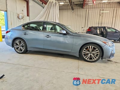 Czwarte zdjęcie samochodu z boku: 2018 INFINITI Q50 3.0T SPORT VIN:JN1EV7AP3JM359755 - miniatura
