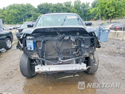 Piąte zdjęcie samochodu w środku: 2016 TOYOTA TACOMA SR V6 VIN:3TMCZ5AN7GM023776 - miniatura