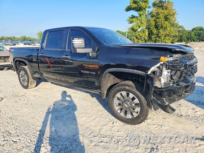 Czwarte zdjęcie samochodu z boku: 2022 CHEVROLET SILVERADO K2500 CUSTOM VIN:2GC4YME70N1225294 - miniatura