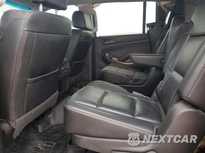 Zdjęcie 10 z 12 samochodu: 2019 CHEVROLET SUBURBAN K1500 PREMIER VIN:1GNSKJKC5KR250534 - miniatura