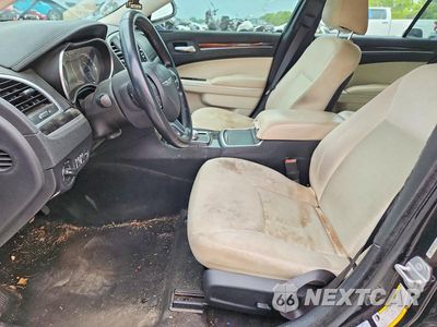 Zdjęcie 7 z 12 samochodu: 2015 CHRYSLER 300 LIMITED VIN:2C3CCAAG4FH848817 - miniatura