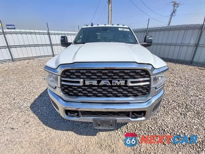 Piąte zdjęcie samochodu w środku: 2024 RAM 3500 VIN:3C7WRTCLXRG203447 - miniatura
