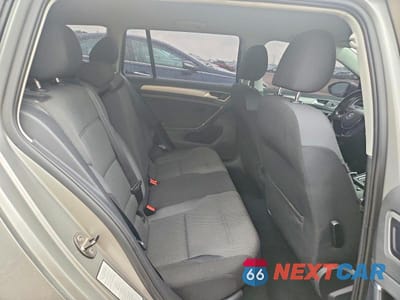 Zdjęcie 10 z 12 samochodu: 2016 VOLKSWAGEN GOLF SPORTWAGEN S VIN:3VWC17AU4GM516242 - miniatura