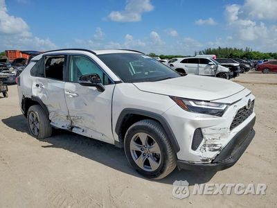 Czwarte zdjęcie samochodu z boku: 2022 TOYOTA RAV4 XLE VIN:2T3W1RFV4NW188958 - miniatura