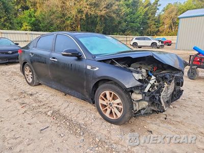 Czwarte zdjęcie samochodu z boku: 2017 KIA OPTIMA LX VIN:5XXGT4L36HG129504 - miniatura