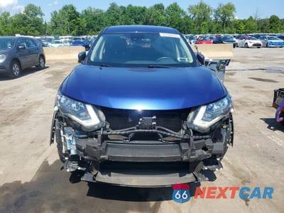 Piąte zdjęcie samochodu w środku: 2019 NISSAN ROGUE S VIN:5N1AT2MV4KC820009 - miniatura