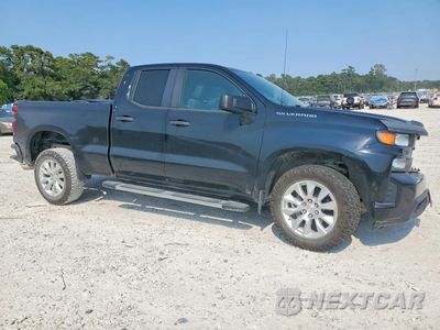Czwarte zdjęcie samochodu z boku: 2020 CHEVROLET SILVERADO C1500 CUSTOM VIN:1GCRWBEH2LZ337219 - miniatura