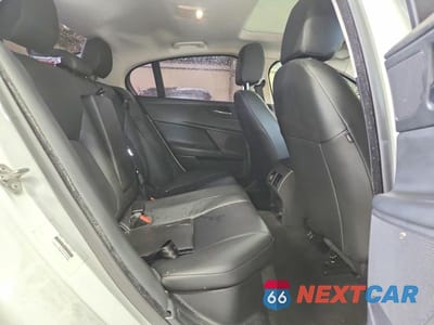 Zdjęcie 10 z 12 samochodu: 2018 JAGUAR XE VIN:SAJAR4FX1JCP34590 - miniatura