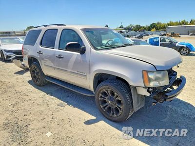 Czwarte zdjęcie samochodu z boku: 2008 CHEVROLET TAHOE K1500 VIN:1GNFK13058J203744 - miniatura