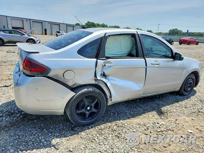 Trzecie zdjęcie samochodu z tyłu: 2011 FORD FOCUS SES VIN:1FAHP3GN1BW100941 - miniatura