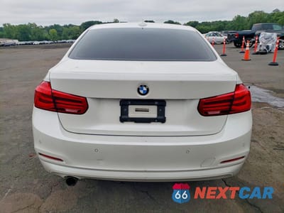 Zdjęcie 6 z 13 samochodu: 2017 BMW 320 XI VIN:WBA8E5G58HNU22371 - miniatura