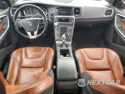 Zdjęcie 8 z 12 samochodu: 2015 VOLVO S60 PLATINUM VIN:YV149MFM0F2336327 - miniatura