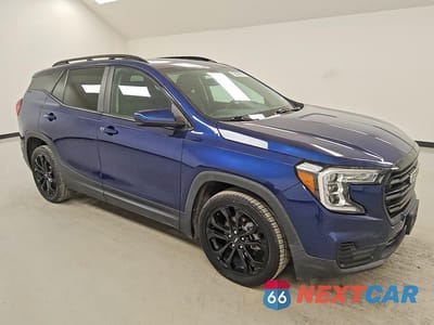 Czwarte zdjęcie samochodu z boku: 2022 GMC TERRAIN SLE VIN:3GKALMEV0NL269573 - miniatura