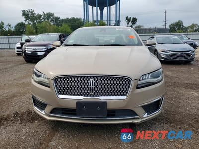 Piąte zdjęcie samochodu w środku: 2017 LINCOLN MKZ SELECT VIN:3LN6L5C93HR627386 - miniatura
