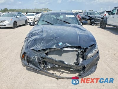 Piąte zdjęcie samochodu w środku: 2025 BMW 330XI VIN:3MW89CW06S8F72939 - miniatura