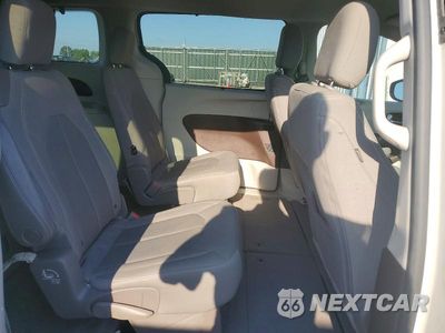 Zdjęcie 11 z 13 samochodu: 2017 CHRYSLER PACIFICA TOURING L VIN:2C4RC1BGXHR768410 - miniatura