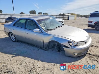Czwarte zdjęcie samochodu z boku: 2001 LEXUS ES 300 VIN:JT8BF28G615112941 - miniatura