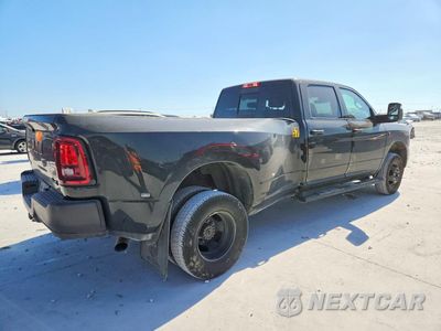 Trzecie zdjęcie samochodu z tyłu: 2026 RAM 3500 TRADESMAN VIN:3C63RRGLXTG182286 - miniatura