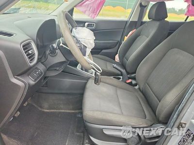 Zdjęcie 7 z 14 samochodu: 2020 HYUNDAI VENUE SE VIN:KMHRB8A39LU018644 - miniatura