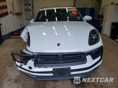 Piąte zdjęcie samochodu w środku: 2023 PORSCHE MACAN BASE VIN:WP1AA2A58PLB21017 - miniatura