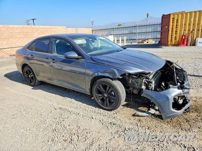 Czwarte zdjęcie samochodu z boku: 2023 VOLKSWAGEN JETTA SE VIN:3VW7M7BU4PM028769 - miniatura
