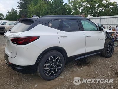 Trzecie zdjęcie samochodu z tyłu: 2024 CHEVROLET BLAZER RS VIN:3GNKBKRS3RS142391 - miniatura