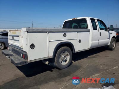Trzecie zdjęcie samochodu z tyłu: 2007 FORD F350 SRW SUPER DUTY VIN:1FDWX34P17EB43031 - miniatura
