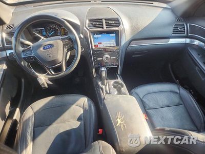 Zdjęcie 8 z 13 samochodu: 2018 FORD EXPLORER LIMITED VIN:1FM5K8F84JGA38444 - miniatura