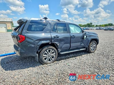 Trzecie zdjęcie samochodu z tyłu: 2026 TOYOTA 4RUNNER LIMITED VIN:JTEVA5BR1T5103703 - miniatura