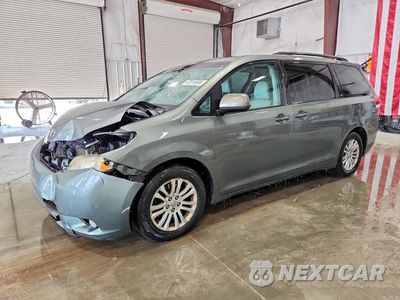 2014 TOYOTA SIENNA XLE 8-PASSENGER 5TDYK3DCXES486307 - główne zdjęcie licytacji z USA - miniatura