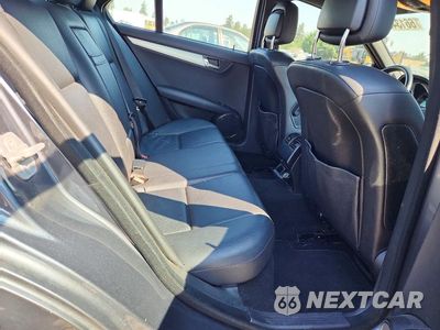 Zdjęcie 10 z 12 samochodu: 2010 MERCEDES-BENZ C 300 VIN:WDDGF5EB0AR104608 - miniatura