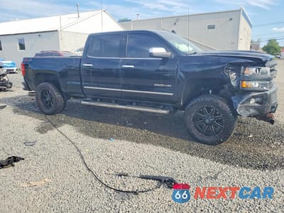 Czwarte zdjęcie samochodu z boku: 2019 CHEVROLET SILVERADO K2500 HEAVY DUTY LTZ VIN:1GC1KTEY5KF210382 - miniatura
