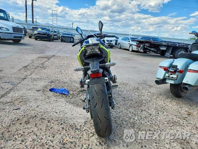 Czwarte zdjęcie samochodu z boku: 2026 KAWASAKI EX650 P VIN:ML5EXEP13TDAH8730 - miniatura