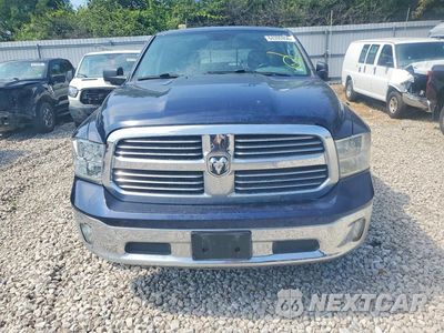 Piąte zdjęcie samochodu w środku: 2018 RAM 1500 SLT VIN:1C6RR7LG6JS125256 - miniatura