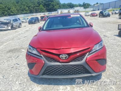 Piąte zdjęcie samochodu w środku: 2018 TOYOTA CAMRY SE VIN:4T1B11HK6JU654511 - miniatura