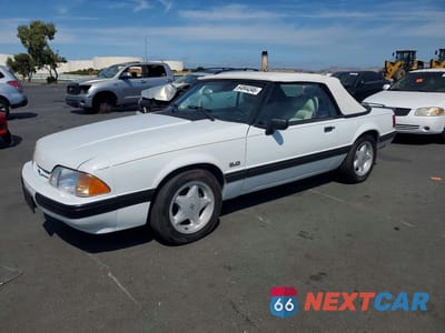 1989 FORD MUSTANG LX 1FABP44E2KF180315 - główne zdjęcie licytacji z USA - miniatura