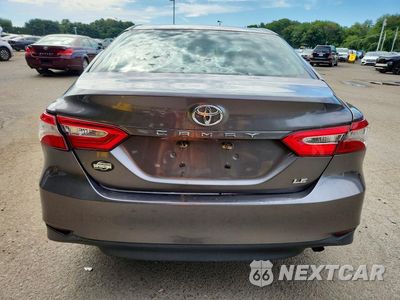 Zdjęcie 6 z 12 samochodu: 2018 TOYOTA CAMRY LE VIN:4T1B11HK1JU535054 - miniatura