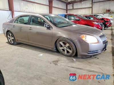 Czwarte zdjęcie samochodu z boku: 2011 CHEVROLET MALIBU 1LT VIN:1G1ZC5E16BF270582 - miniatura