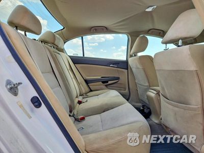 Zdjęcie 10 z 13 samochodu: 2008 HONDA ACCORD LXP VIN:JHMCP26488C064911 - miniatura