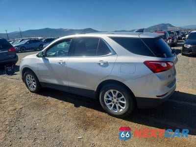 Drugie zdjęcie samochodu z przodu: 2018 CHEVROLET EQUINOX LT VIN:3GNAXSEV8JS556235 - miniatura