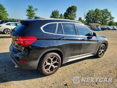 Trzecie zdjęcie samochodu z tyłu: 2018 BMW X1 XDRIVE28I VIN:WBXHT3C3XJ5L31452 - miniatura