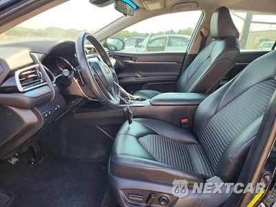 Zdjęcie 7 z 13 samochodu: 2018 TOYOTA CAMRY SE VIN:4T1B11HK3JU608117 - miniatura