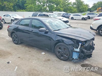 Czwarte zdjęcie samochodu z boku: 2021 HYUNDAI ELANTRA SEL VIN:KMHLM4AG6MU118178 - miniatura