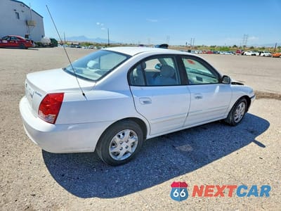 Trzecie zdjęcie samochodu z tyłu: 2005 HYUNDAI ELANTRA GLS VIN:KMHDN46D55U049131 - miniatura