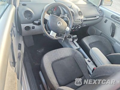 Zdjęcie 8 z 12 samochodu: 2002 VOLKSWAGEN NEW BEETLE GLS VIN:3VWCB21C42M451537 - miniatura