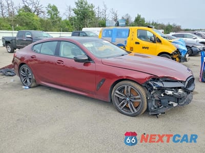 Czwarte zdjęcie samochodu z boku: 2024 BMW M850XI VIN:WBAGV8C0XRCP42943 - miniatura